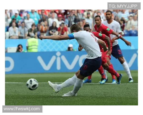 足球明星精彩射点球瞬间集锦及图片欣赏