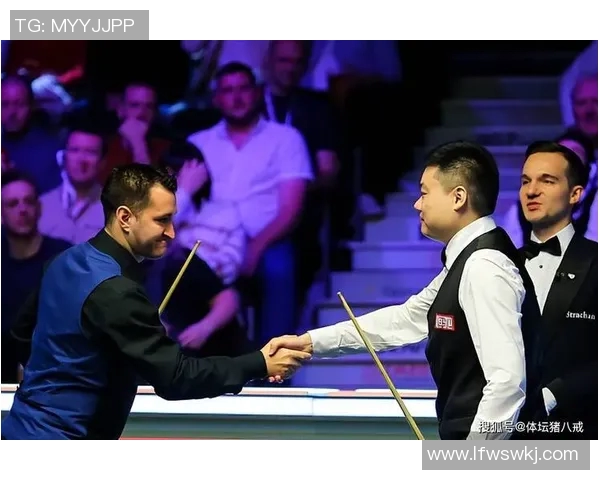 汤姆福德与鲁宁的时尚对决谁能赢得潮流的巅峰之战